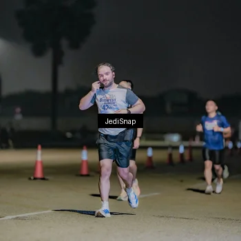 Runner Photo 7510278