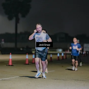 Runner Photo 7510279