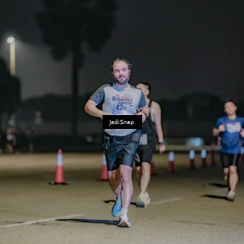 Runner Photo 7510282