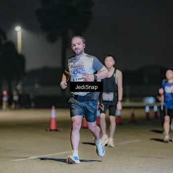 Runner Photo 7510288