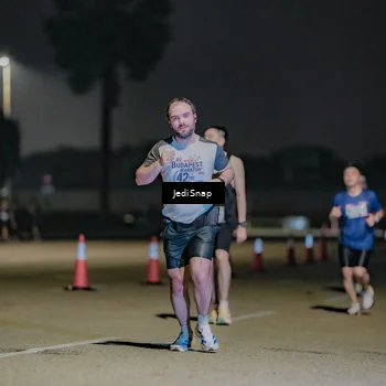 Runner Photo 7510290