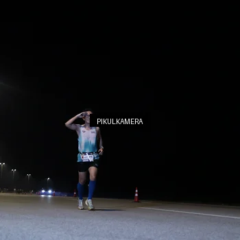 Runner Photo 7510345