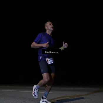 Runner Photo 7510371