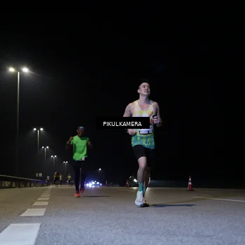 Runner Photo 7510395