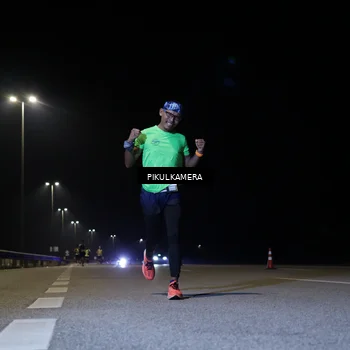 Runner Photo 7510398