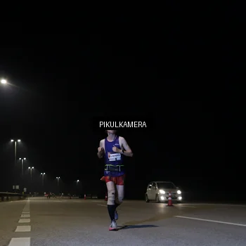 Runner Photo 7510427