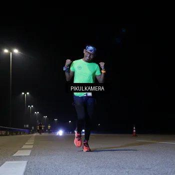 Runner Photo 7510431