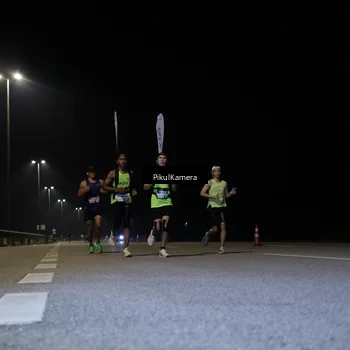 Runner Photo 7510452