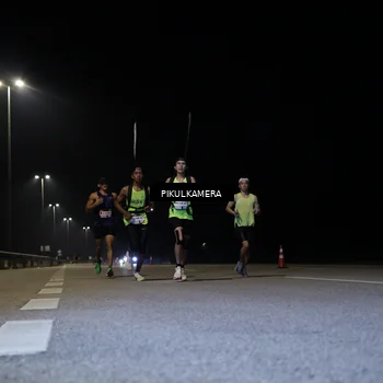 Runner Photo 7510453