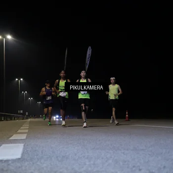 Runner Photo 7510457