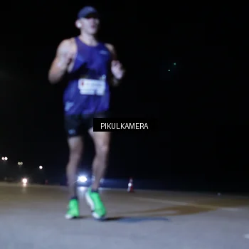 Runner Photo 7510468
