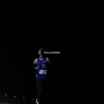 Runner Photo 7510602