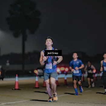 Runner Photo 7510613