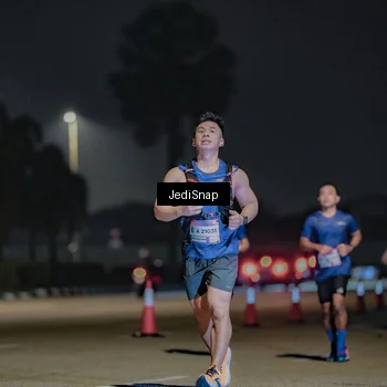 Runner Photo 7510625