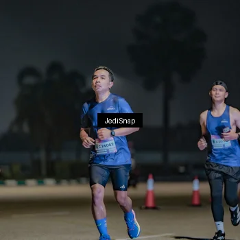 Runner Photo 7510669