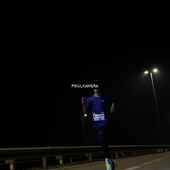 Runner Photo 7510745