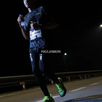 Runner Photo 7510758