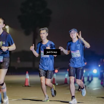 Runner Photo 7510773