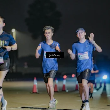Runner Photo 7510774