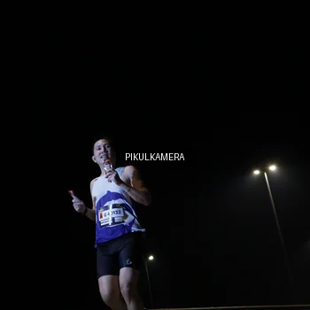 Runner Photo 7510825