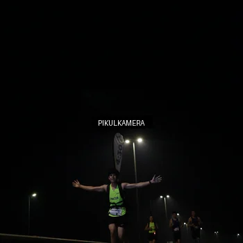 Runner Photo 7510838