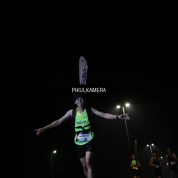 Runner Photo 7510854