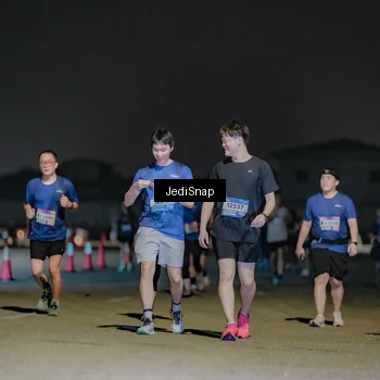 Runner Photo 7510872