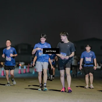 Runner Photo 7510886