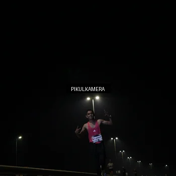 Runner Photo 7510918