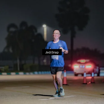 Runner Photo 7510921
