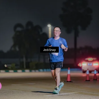 Runner Photo 7510994