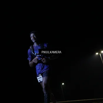 Runner Photo 7511004