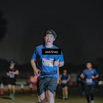 Runner Photo 7511038