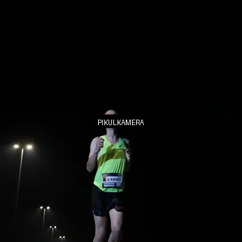 Runner Photo 7511045
