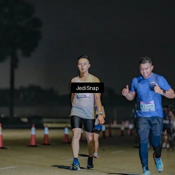 Runner Photo 7511069