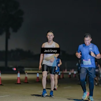 Runner Photo 7511096