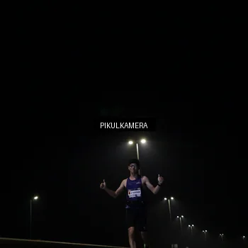 Runner Photo 7511098