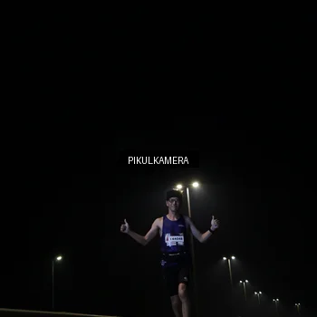 Runner Photo 7511100