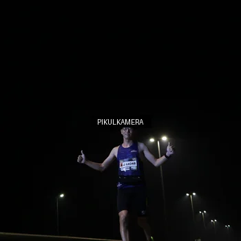 Runner Photo 7511106