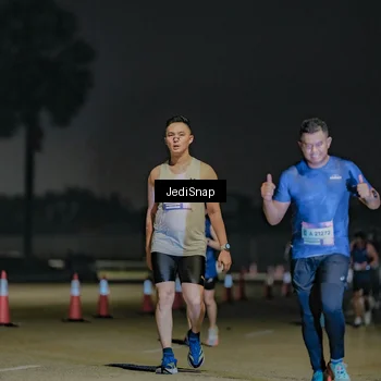 Runner Photo 7511109