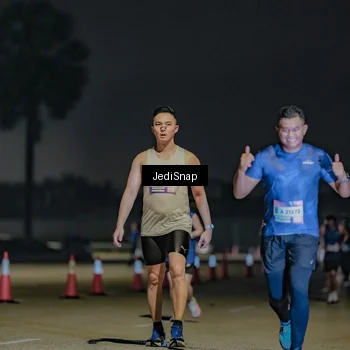 Runner Photo 7511113