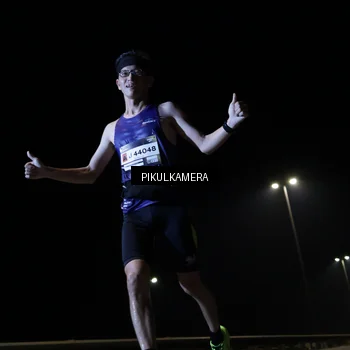 Runner Photo 7511116
