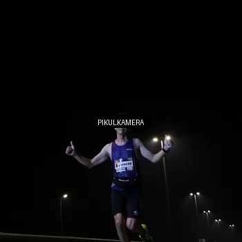 Runner Photo 7511117