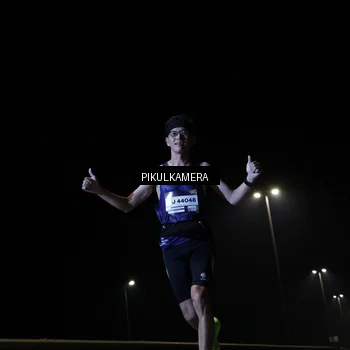 Runner Photo 7511120