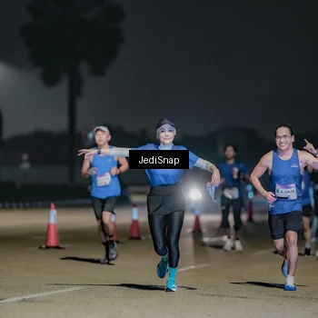 Runner Photo 7511130