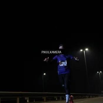 Runner Photo 7511133