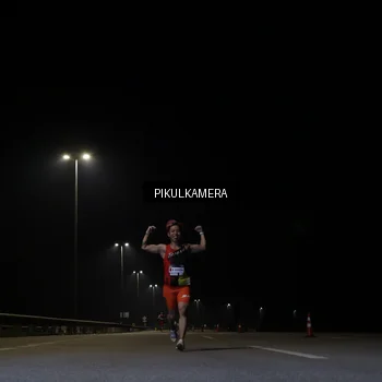 Runner Photo 7511142