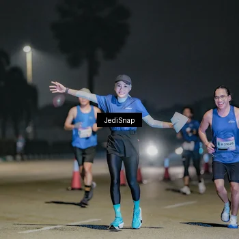 Runner Photo 7511158