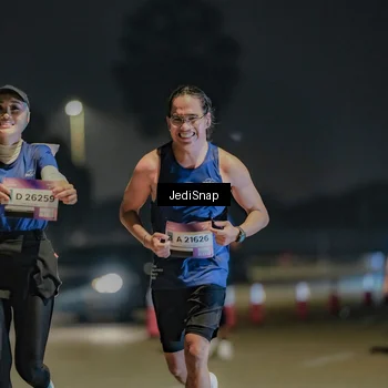 Runner Photo 7511180