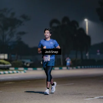 Runner Photo 7511195